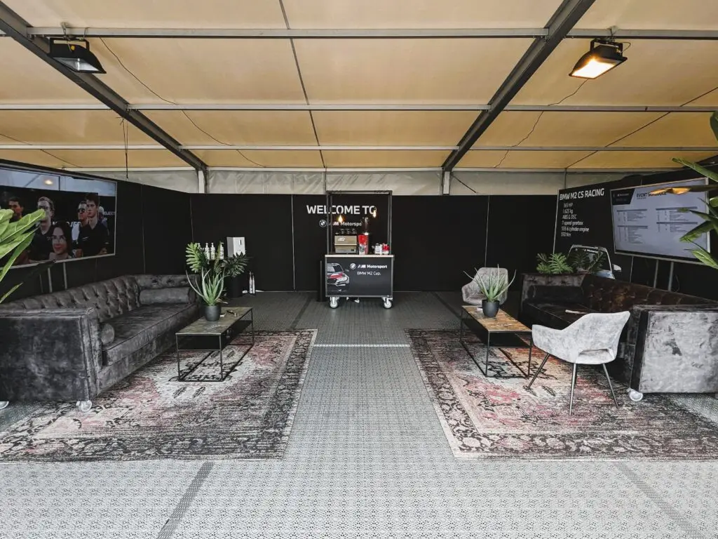 mobile Kaffeebar unter einem Zelt